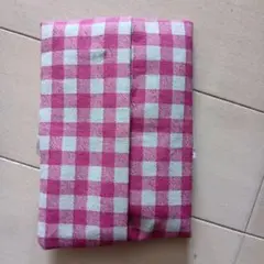 ティッシュケース(ボタンつき)