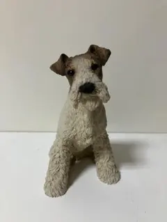 イギリス　ワイヤーフォックステリア　置物　犬