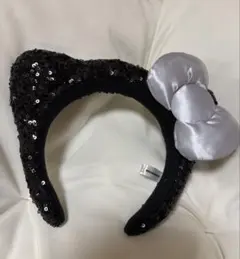 ユニバ キティ 黒 スパンコール カチューシャ