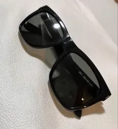 【極美品】サンローラン　サングラス　SL137 DEVON 001 YSL