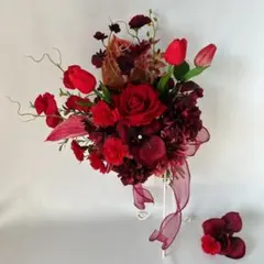アーティフィシャルフラワー　クラッチブーケ　赤　結婚式　前撮り　薔薇　胡蝶蘭
