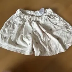 クリーム色 ハーフパンツ 小さなイラスト付き