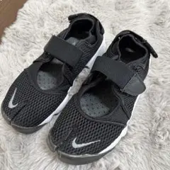 Nike エアリフトブラック24センチ　美品