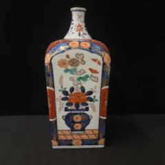 有田焼 古伊万里写角徳利 金彩人物図 花瓶 レトロ Mサ 有田焼 古伊万里写角徳利 金彩人物図 花瓶 レトロ Mサ - メルカリ