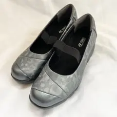 YONEX ヨネックス パワークッション カジュアルパンプス22.5（3.5E）
