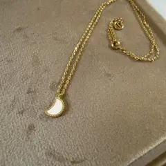 SASSY ANGEL shell moon necklace ネックレス 月のサムネイル