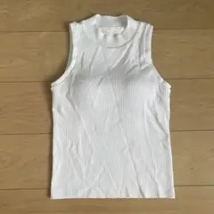 UNIQLO ホワイト タンクトップ B81-87cm