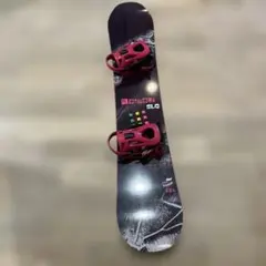 レディーススノーボードブラックピンク　ロゴ入りスノーボード