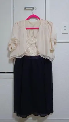 アイボリー・ネイビー パーティードレス