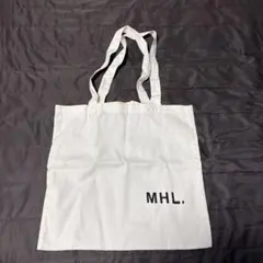 MHL. トートバッグ ホワイト ロゴ入りのサムネイル