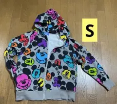 ミッキー　総柄パーカー　S　東京ディズニーリゾート　ジップアップ