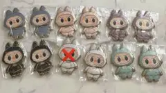 【新品未使用】ラブブ　labubu スマホスタンド　ミラー付き