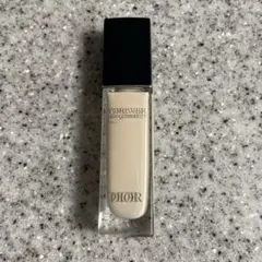 Dior フォーエヴァー スキン コレクト コンシーラー　00