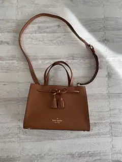 kate spade ブラウン タッセル付きバッグ