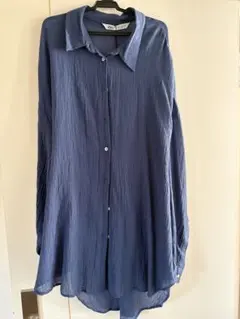【未使用】ZARA ネイビー シフォンシャツ Lサイズのサムネイル