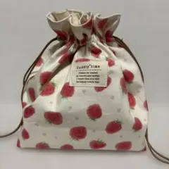 ハンドメイド　巾着袋　ポーチ　大きめ　アイボリー　いちご柄 裏地あり
