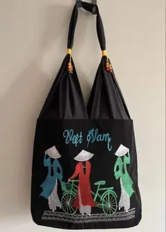 【新品未使用】Embroidered Tote Bag Traditional