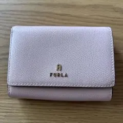 フルラ　二つ折り財布
