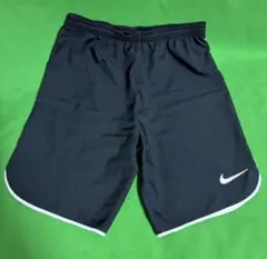 Nike DRI-FIT ブラックハーフパンツキッズ L 160