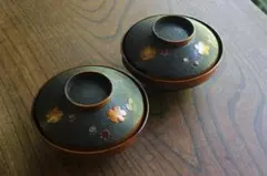 時代逸品！趣ある竹縁錆塗に優美な梅文螺鈿蒔絵のお椀2点（検懐石椀蒔絵椀 時代逸品！趣ある竹縁錆塗に優美な梅文螺鈿蒔絵のお椀2点（検懐石椀