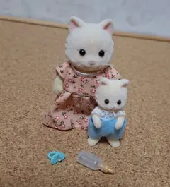 シルバニアファミリー　クリームネコ　お母さん 赤ちゃん　海外版