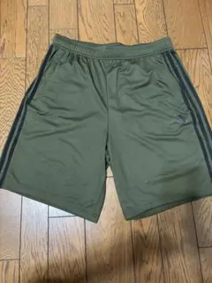 adidas メンズ ハーフパンツ オリーブ