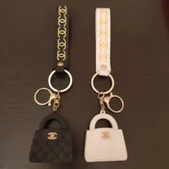 CHANELミニバッグ型キーホルダー 2個セット