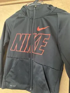 Nike DRI-FIT ブラックパーカー S
