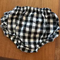 黒と白のチェック柄フリルパンツ