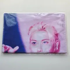 即完✨】Elle Teresa エルテレサ YUKAKO ビーチタオル - メルカリ