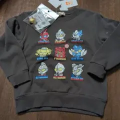 ウルトラマン　トレーナー　長袖　トップス　おもちゃ　おまけ付き