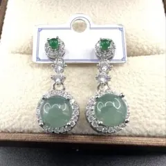 ミャンマー産Aランク翡翠スカイブルーとアップルグリーンのピアスD10134