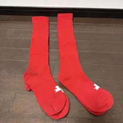 SSK（送料込み）赤色ロングソックス 白いロゴ付き