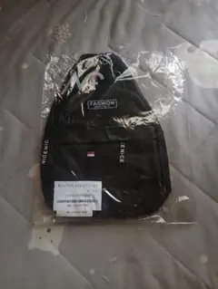 FASHION INSTINCT ボディバッグ ブラック