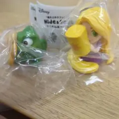 ラプンツェル　かくれんぼフィギュア　ラプンツェル？　パスカル？　セット