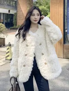 SHEIN ホワイトファージャケット ボタン付き　美品