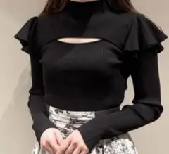 snidel デコルテオープンフリルニットトップス BLK Fubail / デコルテオープンフリルニットトップス