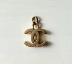 CHANEL ダブルCロゴ チャーム ゴールドカラー