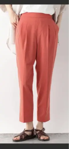 うつくシルエット　テーパードパンツ