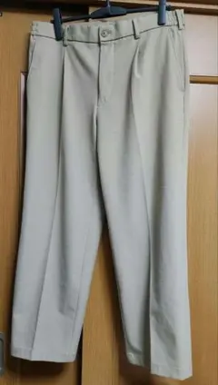 UNIQLO タックワイドパンツ ベージュ スラックス Lサイズ