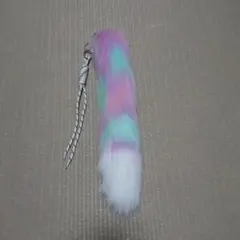 【新品未使用】もふもふ しっぽ ふわふわ ファー チャーム キーホルダー 白