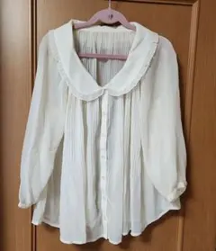 レイカズン フリル襟デザインの五分袖シャツ M