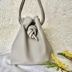 美品✨ ヴァジック ショルダー ボンド 大きいサイズ シボ革 ライトグレー