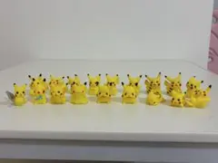 ピカチュウ　指人形　メタモン　ソフビ