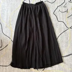 【5/14まで販売】GU ブラック プリーツ ガウチョパンツ