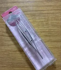 チ*ャ様 貝印 オシャレ毛抜きのサムネイル