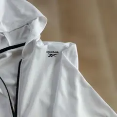 【美品古着】Reebok フード付きジャケットＬ ホワイト