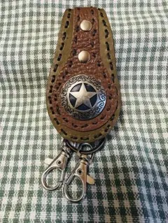 12ハンドメイド⭐️本革⭐️ベルトループキーホルダー⭐️コンチョスター