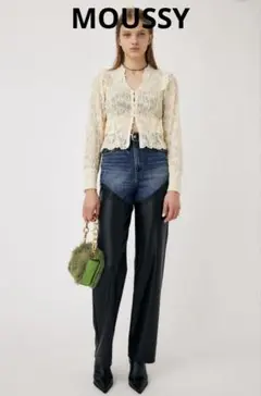 〈完売カラー〉値下F/LEATHER COMBI STRAIGHT moussy MOUSSY（マウジー）の「F/LEATHER COMBI STRAIGHT（デニムパンツ