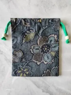 花柄刺繍ダークブルー巾着袋ハンドメイド.新品.未使用